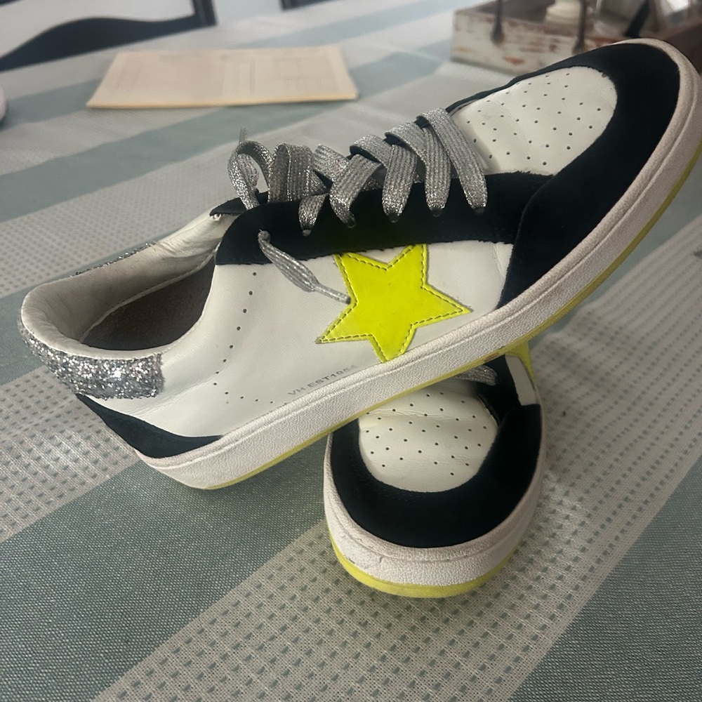 VH Original Design Est 1954 Size 11